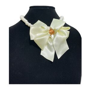 Handmade Fashion Dog Collar Fake Pearl Cream Bow